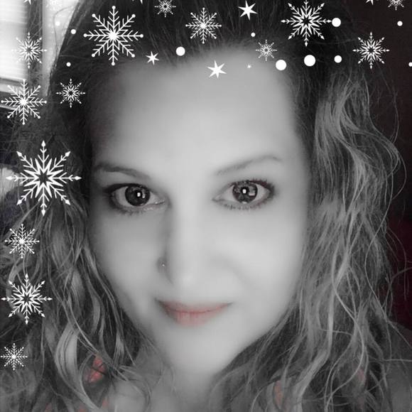 Meet your Posher, Lisa - Picture 1 of 1